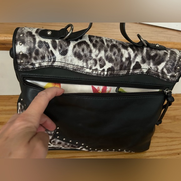 CHI by Falchi Tote Bag - Picture 4 of 7